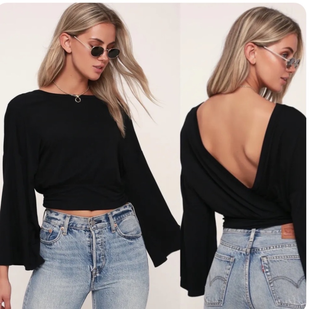 Lulu’s Bell Sleeve Cropped Top
